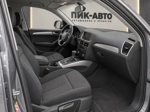 Audi Q5 2012, салон