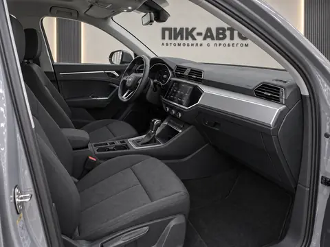 Audi Q3 2026, салон