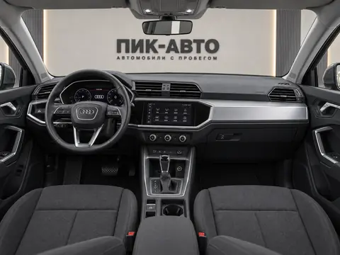 Audi Q3 2026, панель приборов