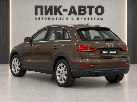 Audi Q3 2012, вид сзади