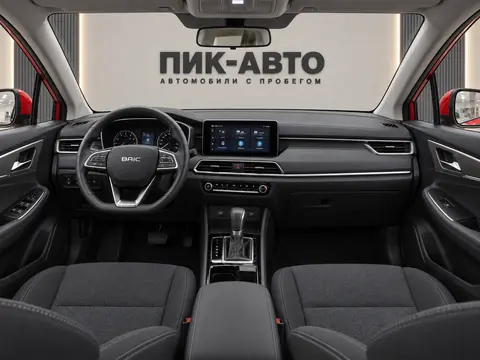 BAIC U5 Plus 2025, панель приборов