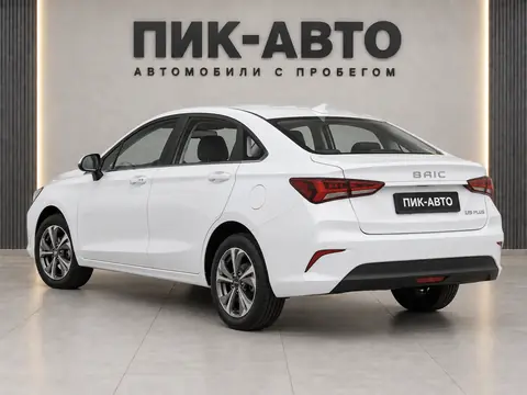 BAIC U5 Plus 2025, вид сзади