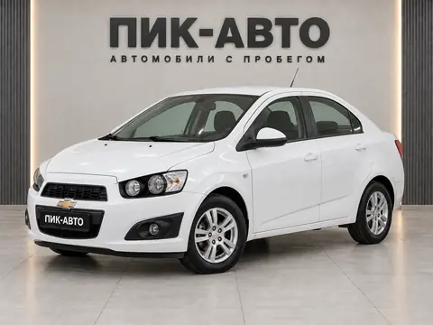 Chevrolet Aveo 2012, вид спереди