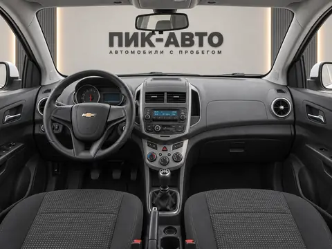 Chevrolet Aveo 2012, панель приборов