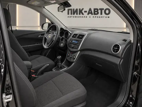 Chevrolet Aveo 2013, салон