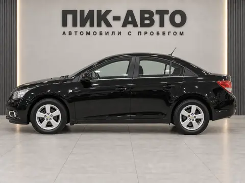 Chevrolet Cruze 2013, вид сбоку