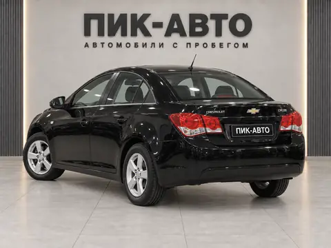 Chevrolet Cruze 2013, вид сзади