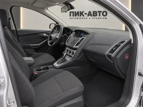 Ford Focus 2012, салон