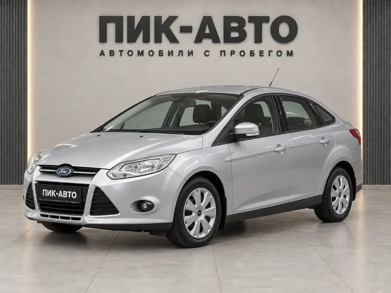 Ford Focus 2011 — с пробегом, седан, серебристый, вид спереди