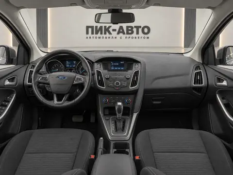 Ford Focus 2016, панель приборов