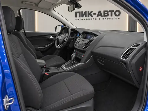 Ford Focus 2017, салон
