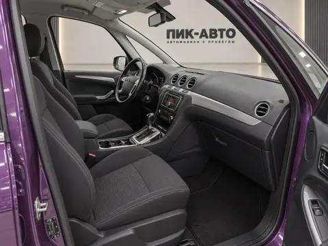 Ford S-Max 2011, салон