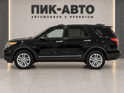 Ford Explorer 2013, вид сбоку