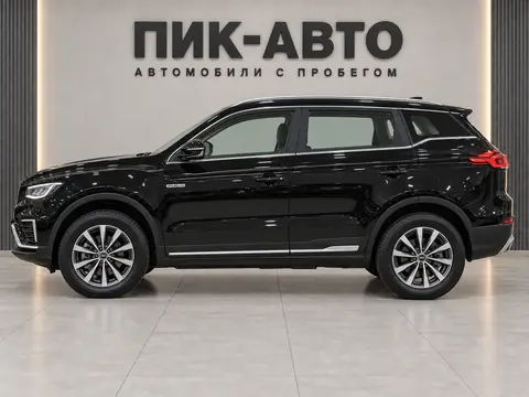 Geely Atlas 2022, вид сбоку