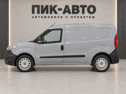 Fiat Doblo 2018, вид сбоку