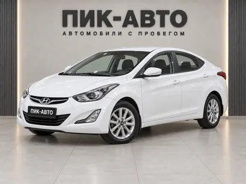 Hyundai Elantra 2014, вид спереди