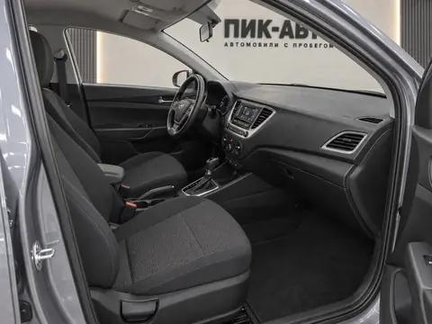 Hyundai Solaris 2018, салон