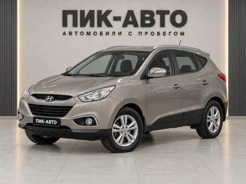 Hyundai ix35 2011 — с пробегом, внедорожник, серо-бежевый, вид спереди