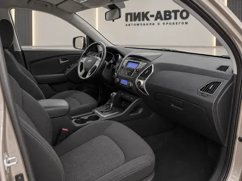 Hyundai ix35 2011, салон