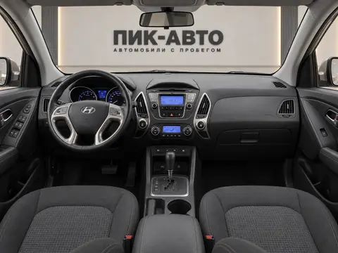Hyundai ix35 2011, панель приборов