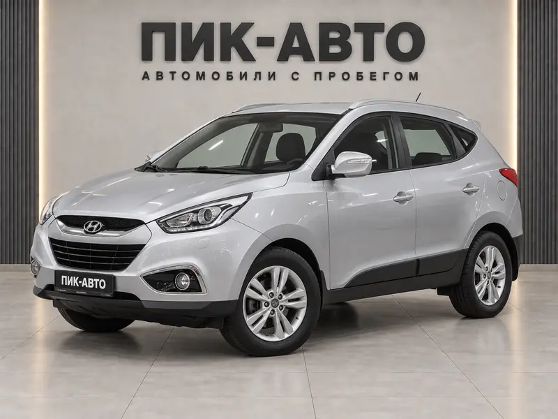 Hyundai ix35 2014 — с пробегом, внедорожник, серебристый, вид спереди