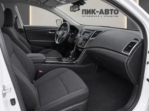 Hyundai i40 2015, салон