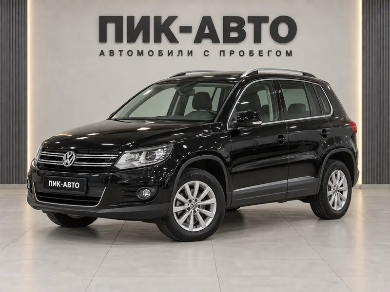 Volkswagen Tiguan 2013 — с пробегом, внедорожник, черный, вид спереди