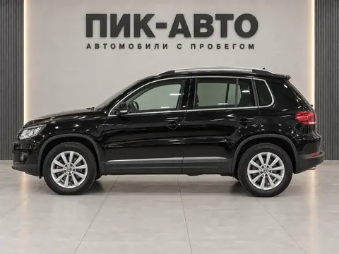 Volkswagen Tiguan 2013, вид сбоку