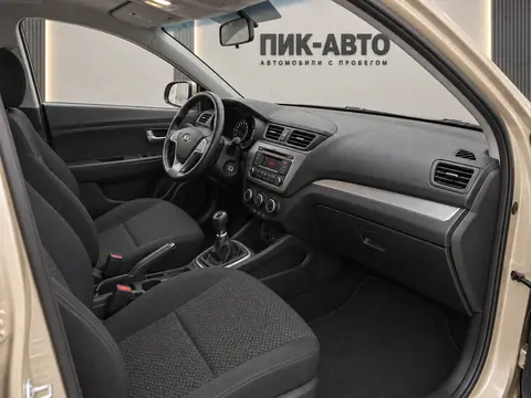 Kia Rio 2014, салон