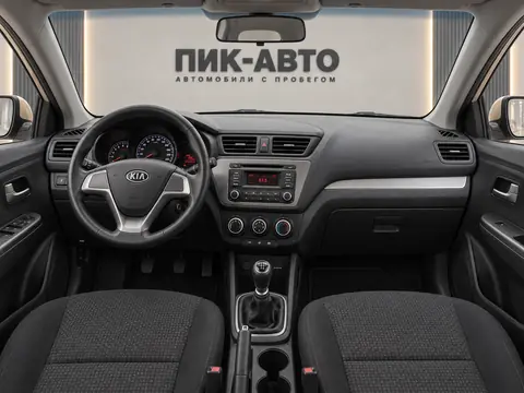 Kia Rio 2014, панель приборов