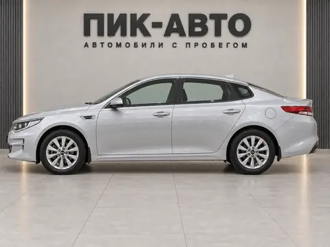 Kia Optima 2016, вид сбоку