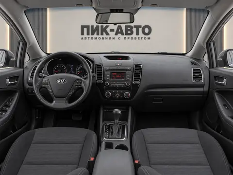 Kia Cerato 2018, панель приборов