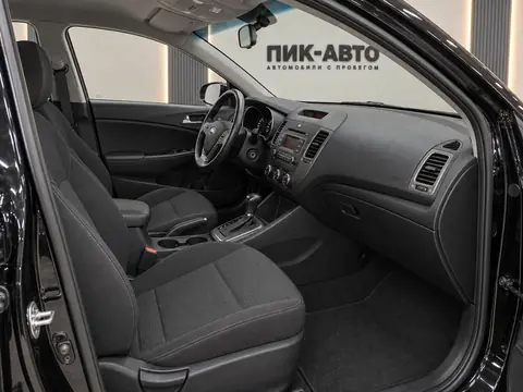 Kia Cerato 2014, салон