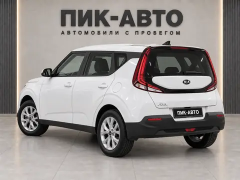 Kia Soul 2021, вид сзади