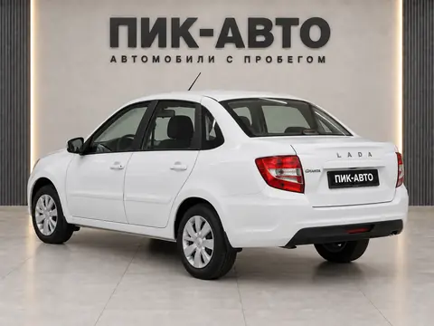 Lada Granta 2024, вид сзади
