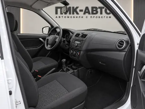 Lada Granta 2024, салон