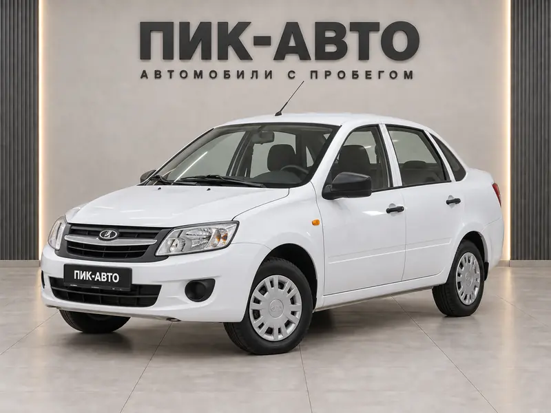 Lada Granta 2016 — с пробегом, седан, белый, вид спереди