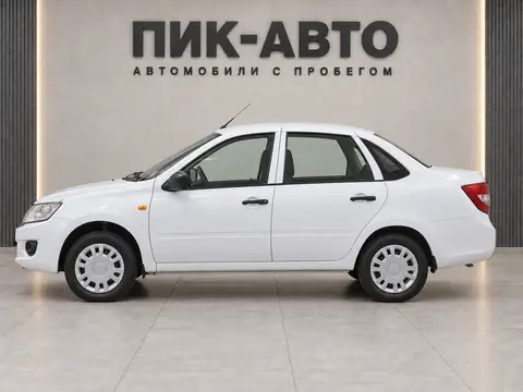 Lada Granta 2016, вид сбоку