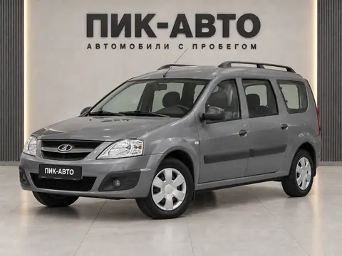 Lada Largus 2020, вид спереди