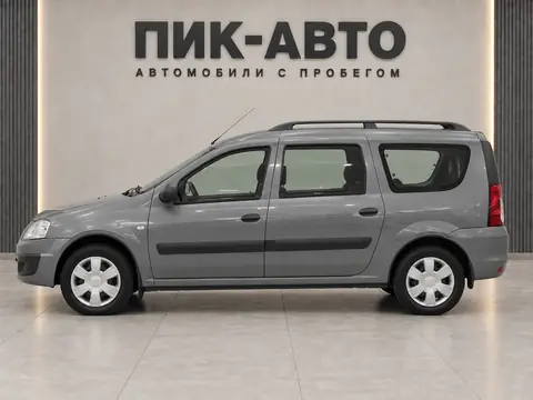 Lada Largus 2020, вид сбоку