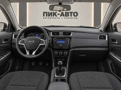 Lifan Solano 2018, панель приборов