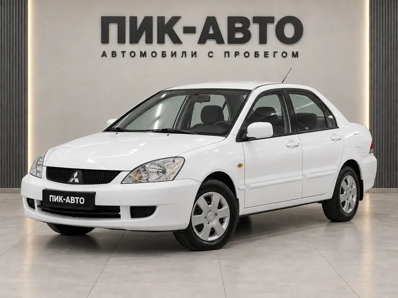 Mitsubishi Lancer 2003 — с пробегом, седан, белый, вид спереди