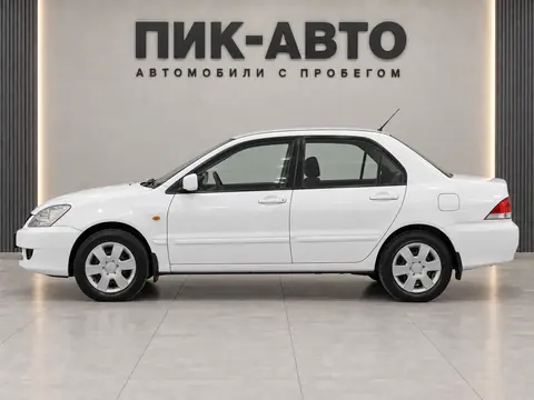 Mitsubishi Lancer 2003, вид сбоку
