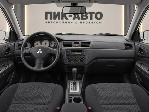 Mitsubishi Lancer 2003, панель приборов