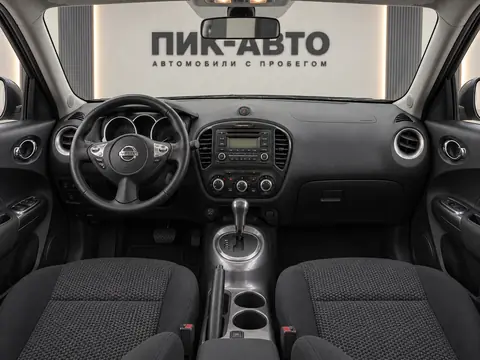 Nissan Juke 2013, панель приборов