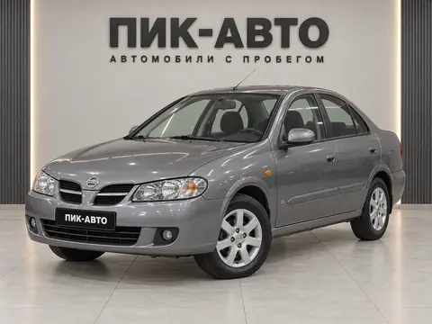 Nissan Almera 2004, вид спереди
