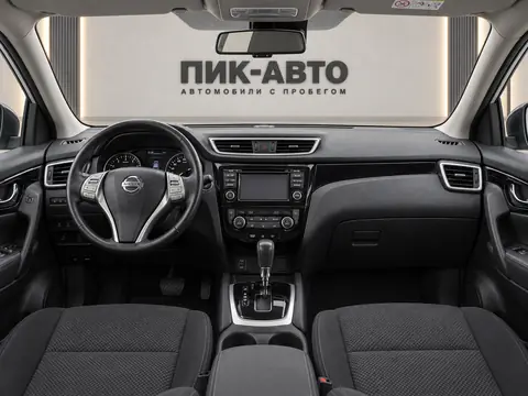 Nissan Qashqai 2017, панель приборов
