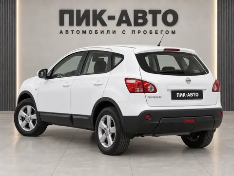 Nissan Qashqai 2009, вид сзади