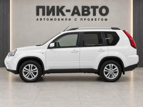 Nissan X-Trail 2014, вид сбоку