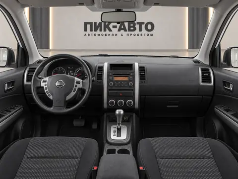 Nissan X-Trail 2014, панель приборов